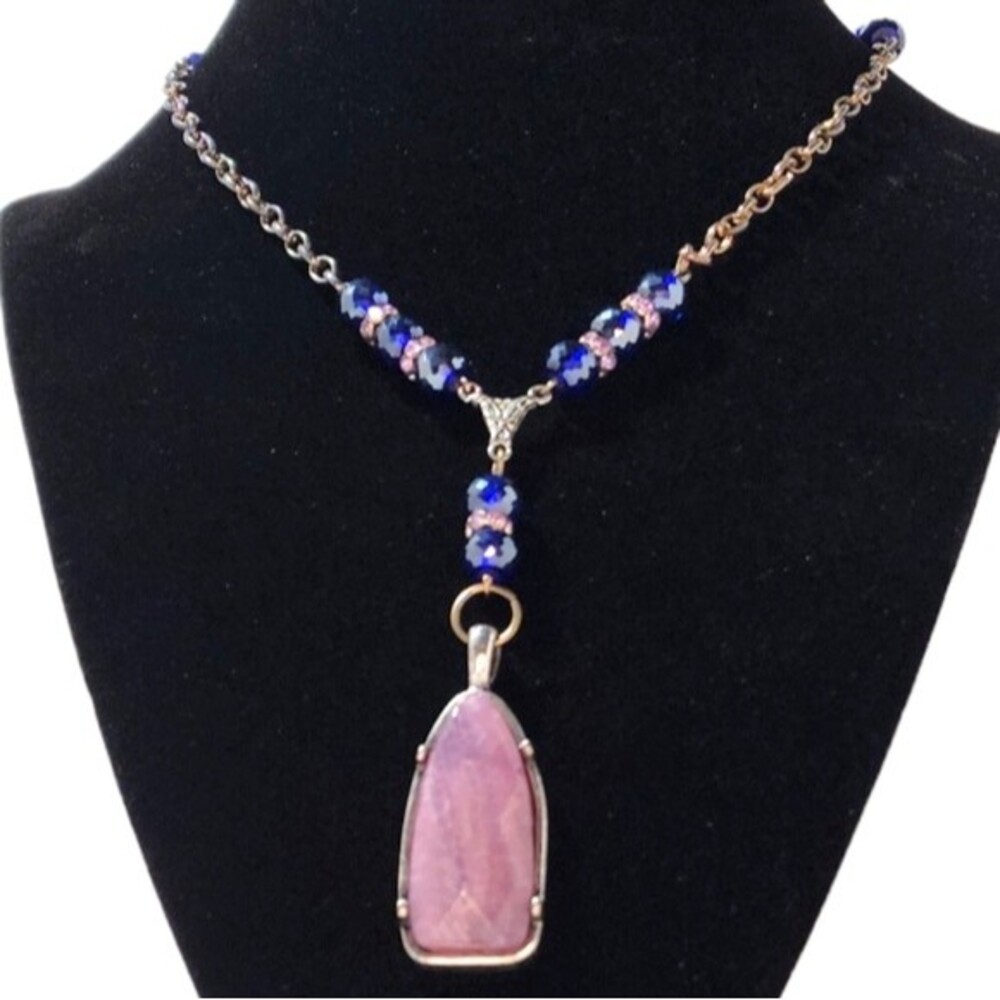 Pink Natural Stone Pendant Necklace with Faceted Blue Beads